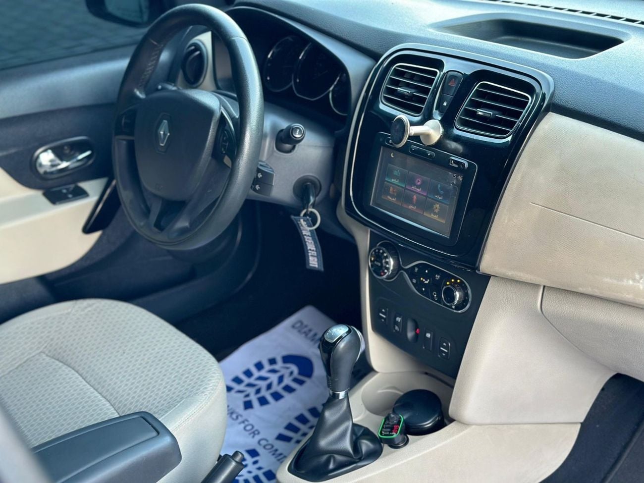 رينو سيمبول RENAULT SYMBOL 2017 GCC ORGINAL PAINT // 2KEYS // PERFECT CONDITION