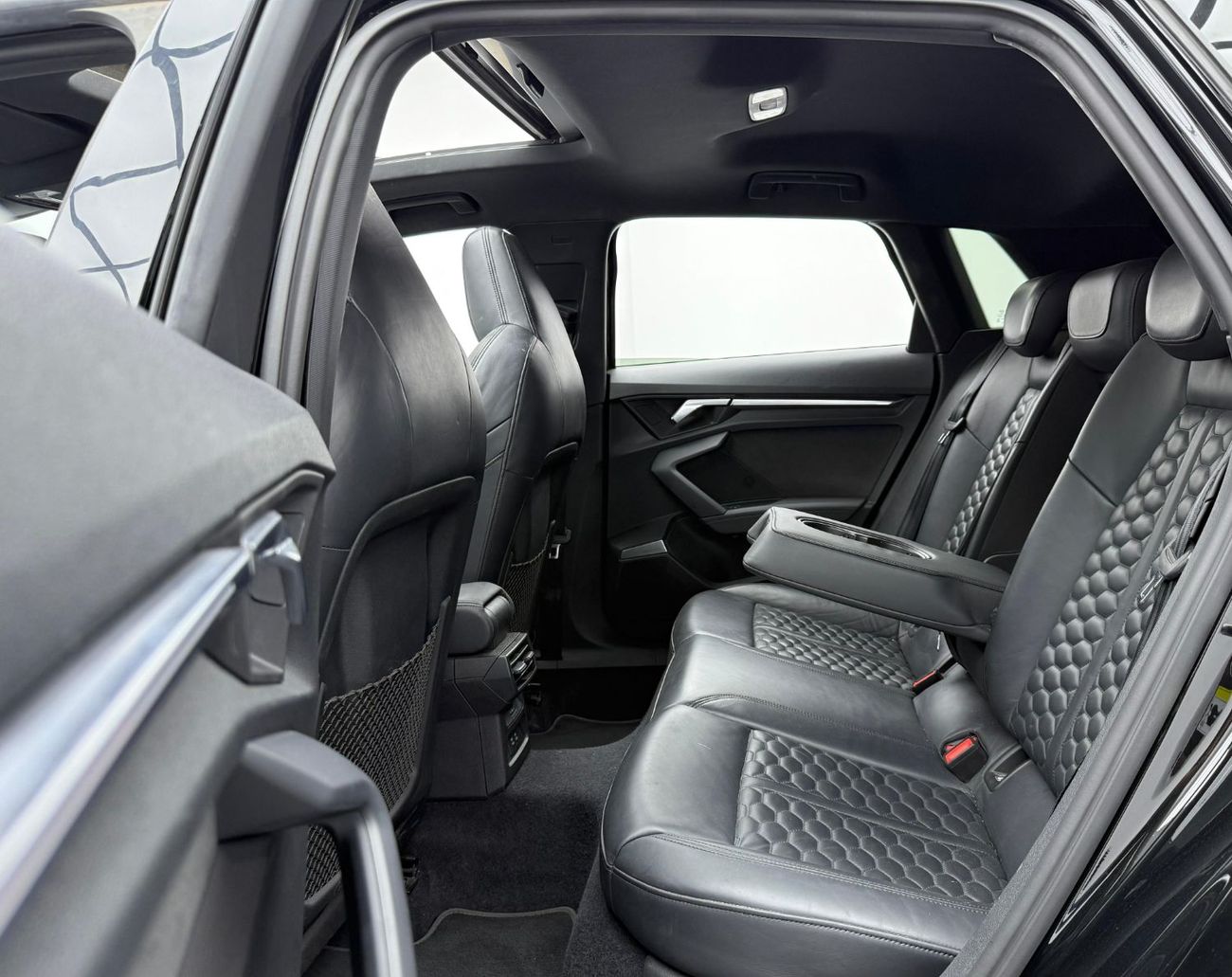 Audi RS3 TFSI quattro 2.5L Sportback 2022 Audi RS3, 1 Year Unlimited KM Warranty, Excellent Condition