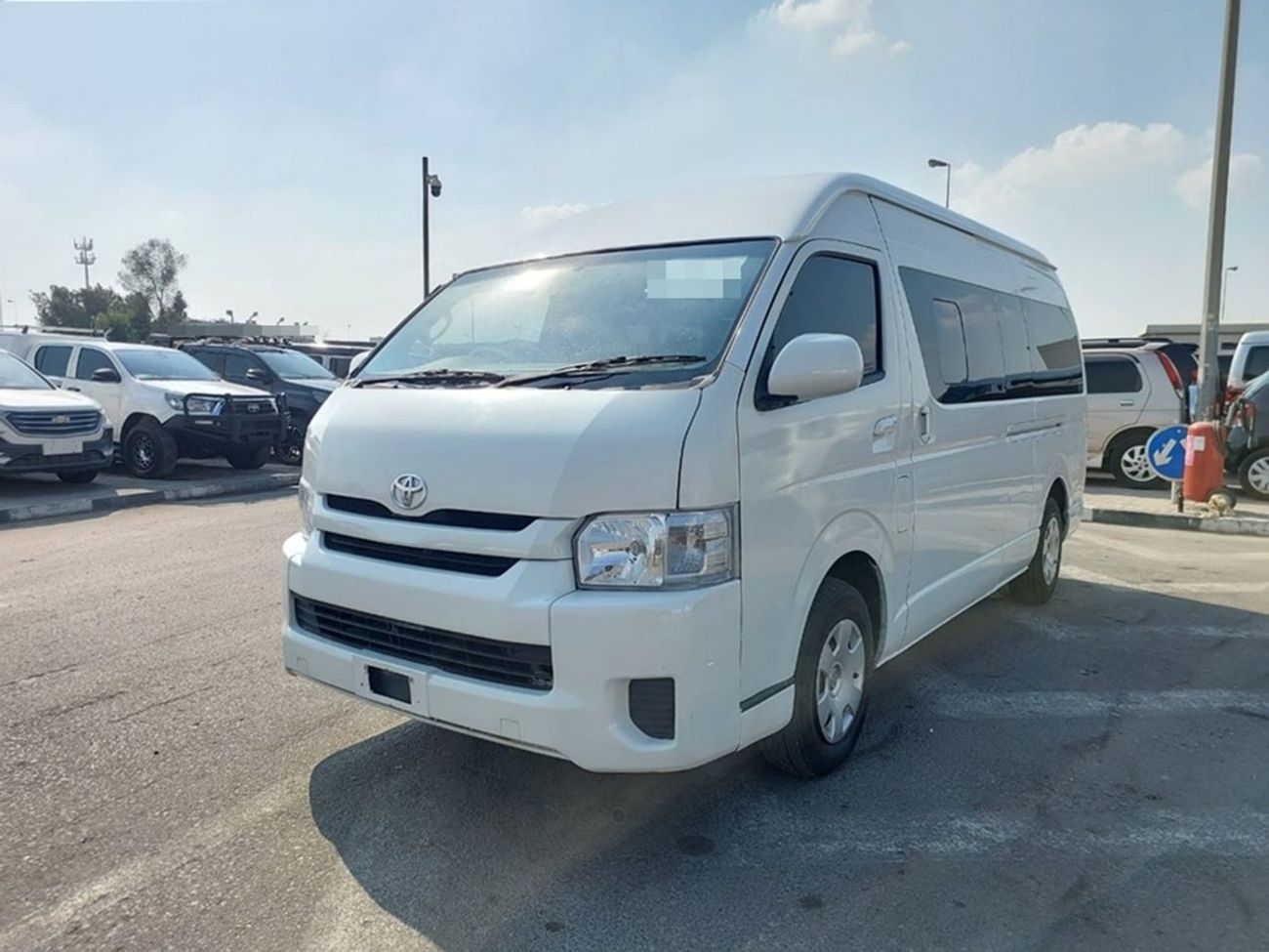 Toyota Hiace TOYOTA HIACE VAN RHD 2014 MODEL 3.0 L DIESEL AUTOMATIC(PM13716)
