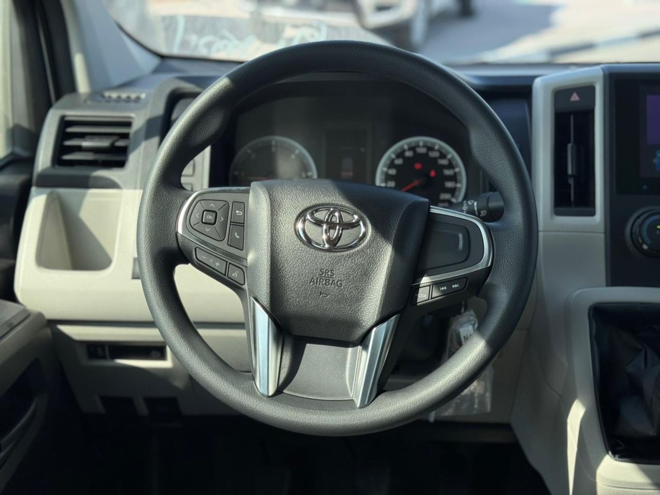 Toyota Hiace TOYOTA HIACE 2.8L 2026 GCC MANWAL