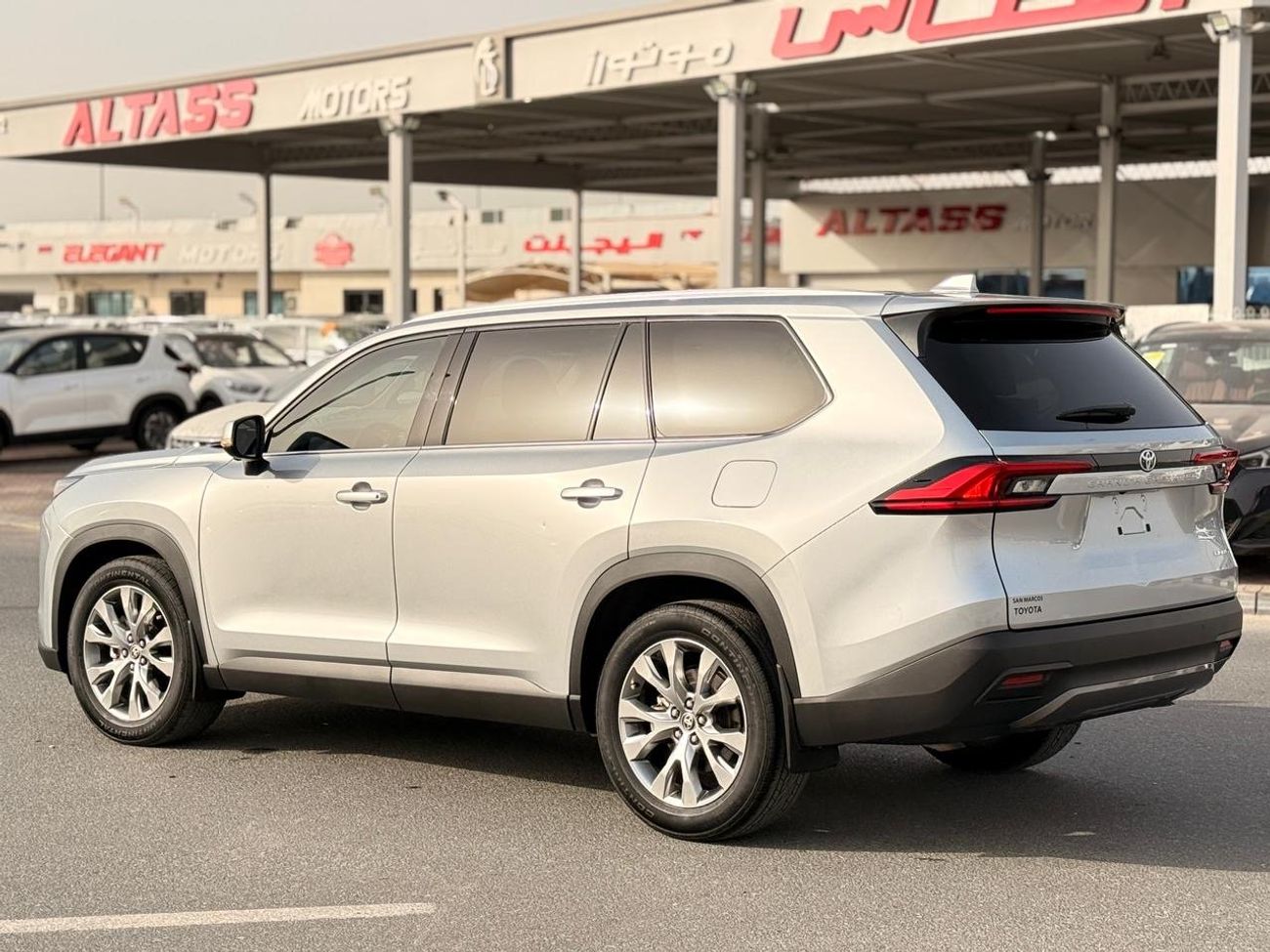 Toyota Grand Highlander Limited 2.4 L Panoramic, 360 camera Full option