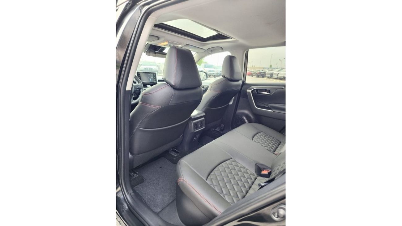 Toyota RAV4 XLE Toyota Rav4 Hybrid full option