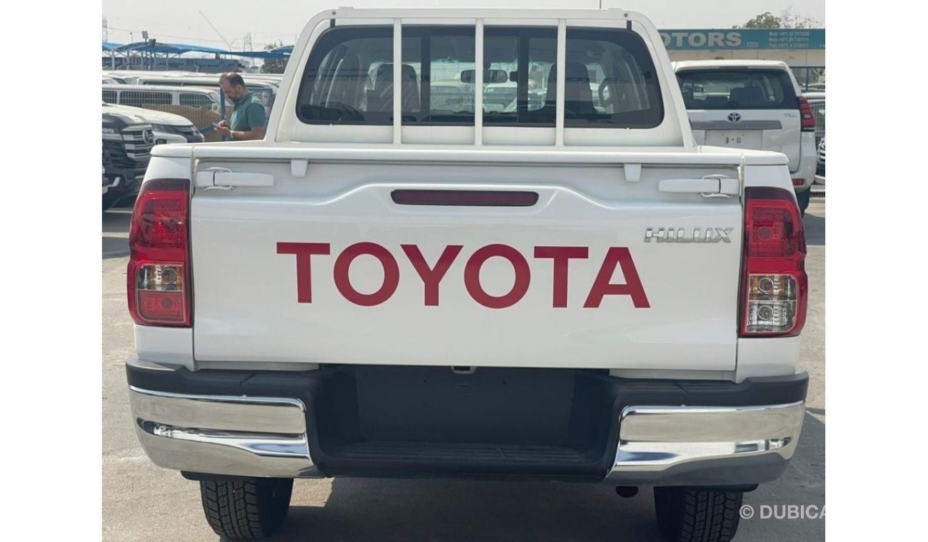 Toyota Hilux Tpyota hilux 2.4L diesel basic option