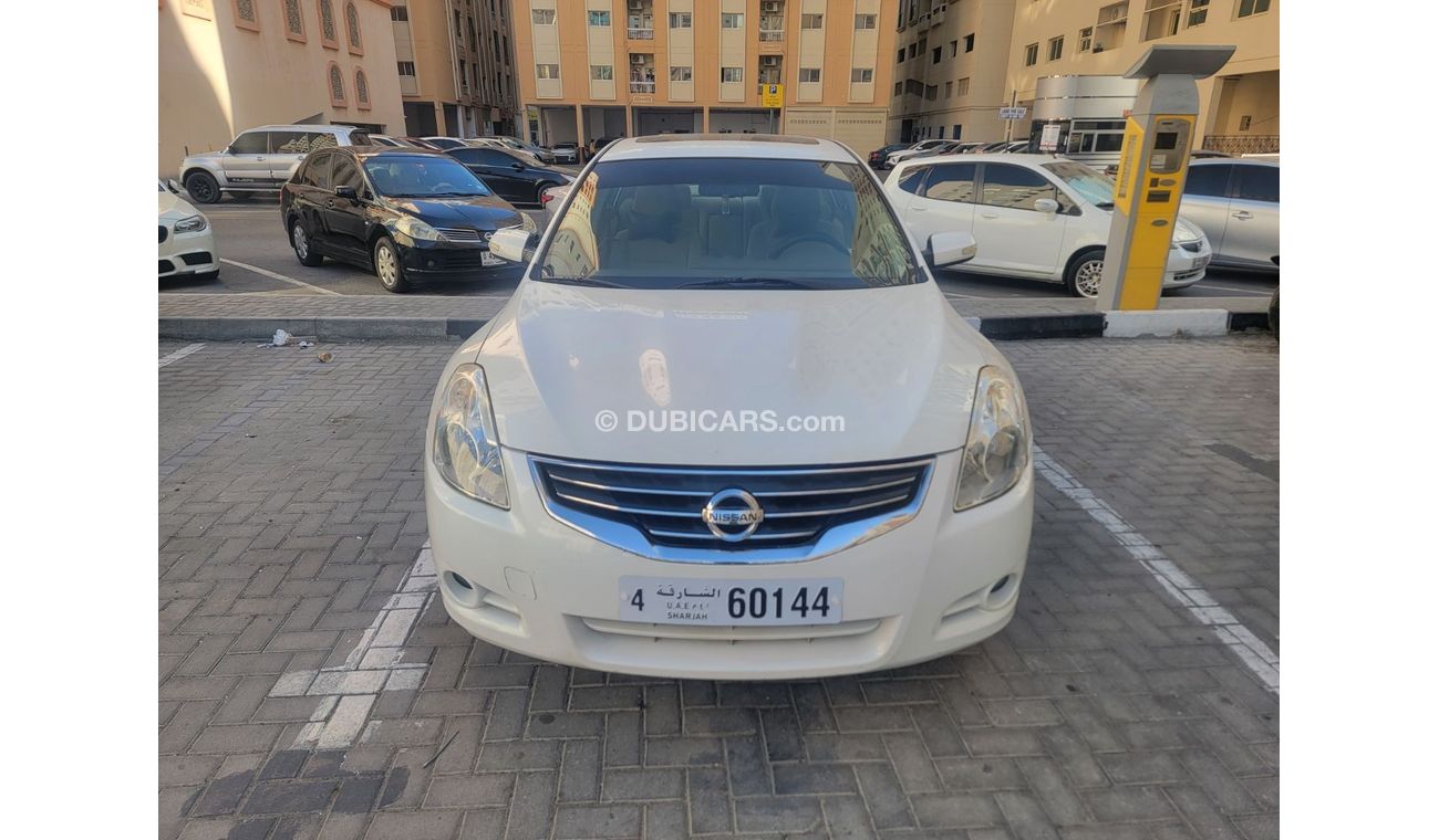 نيسان ألتيما