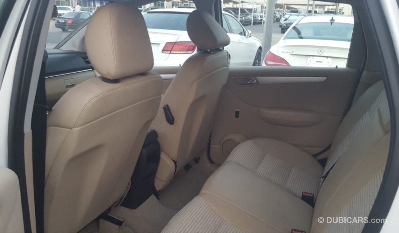 Mercedes-Benz B 200 Mercedes benz B200 model 2006 GCC car prefect condition no need any maintenance full option full ser