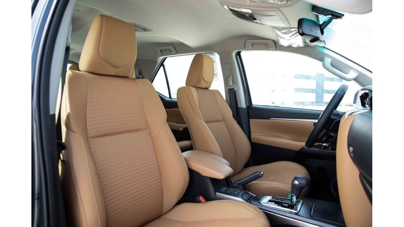 Toyota Fortuner 2023 Toyota Fortuner 4X4 2.8 18'I AL - Silver inside Chamois | Export Only