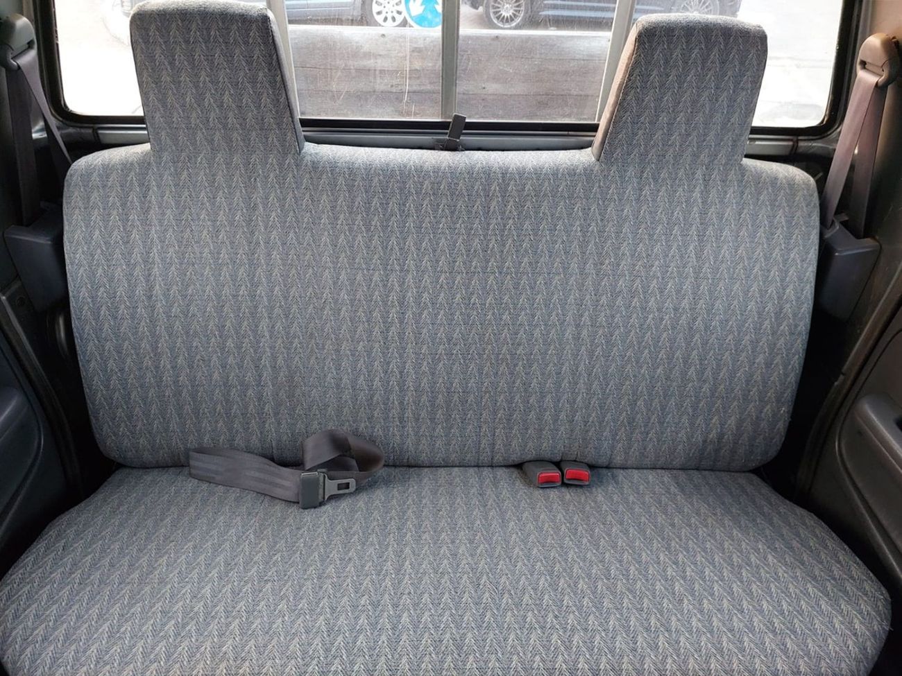 تويوتا هيلوكس 2003 TOYOTA HILUX PICK UP RHD 3.0 CC DIESEL MANUAL(PM28969)