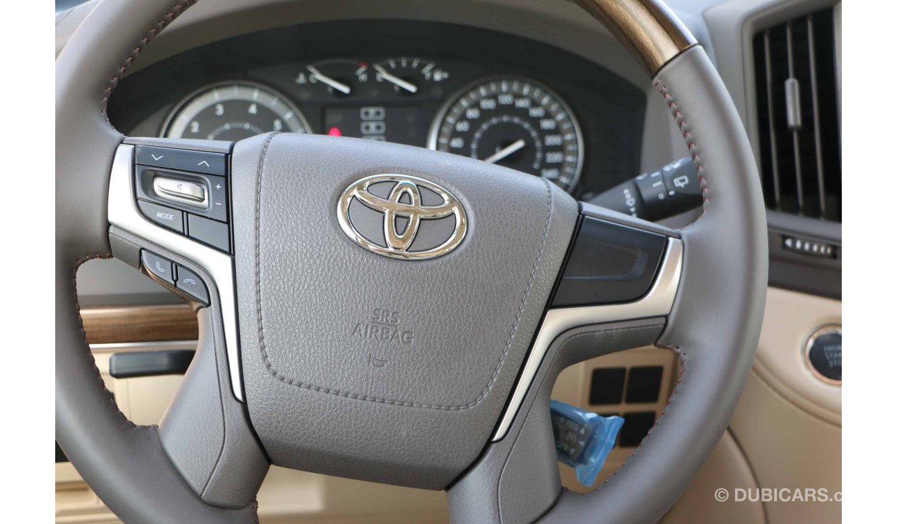 تويوتا لاند كروزر 2019 Toyota Land Cruiser 4.6L EX.R | Basic Optn | Alloy | Fog Lamp | Parking Sensor | Fabric Seats