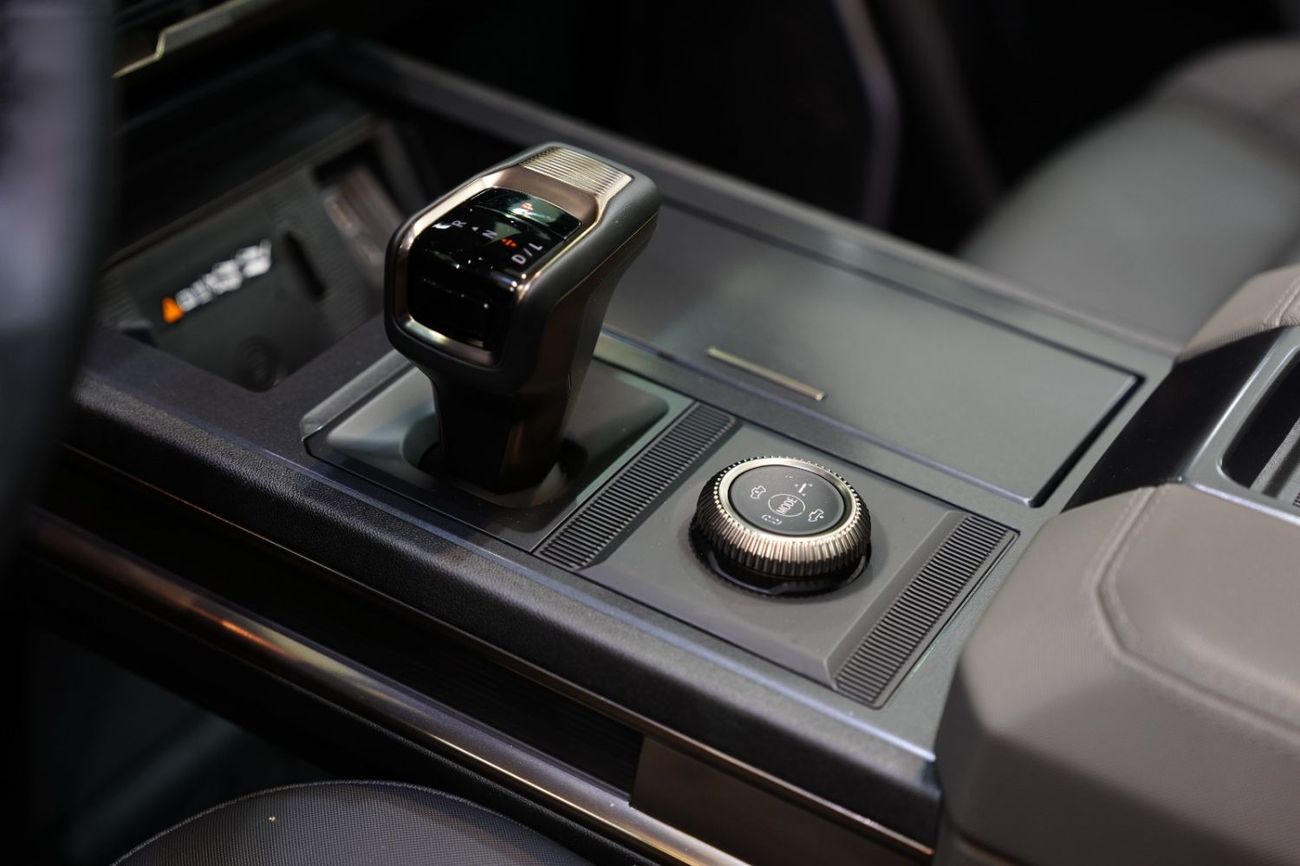 GMC Hummer EV Pickup, E-4WD, Bose Sound System, Removable Infinity Roof, CrabWalk 4-Wheel Steering!!