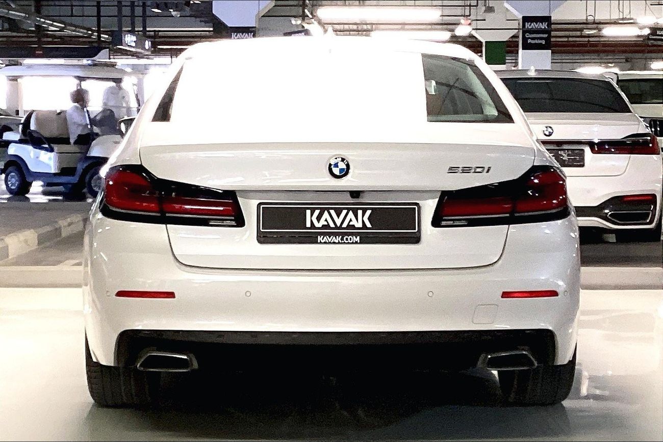 بي أم دبليو 520i Joy Edition | شامل الضمان | 0 ﺪﻔﻋﺓ ﺃﻮﻟﻯ