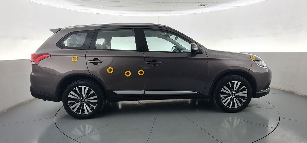 Mitsubishi Outlander GLX Midline| 1 year free warranty | Flood Free