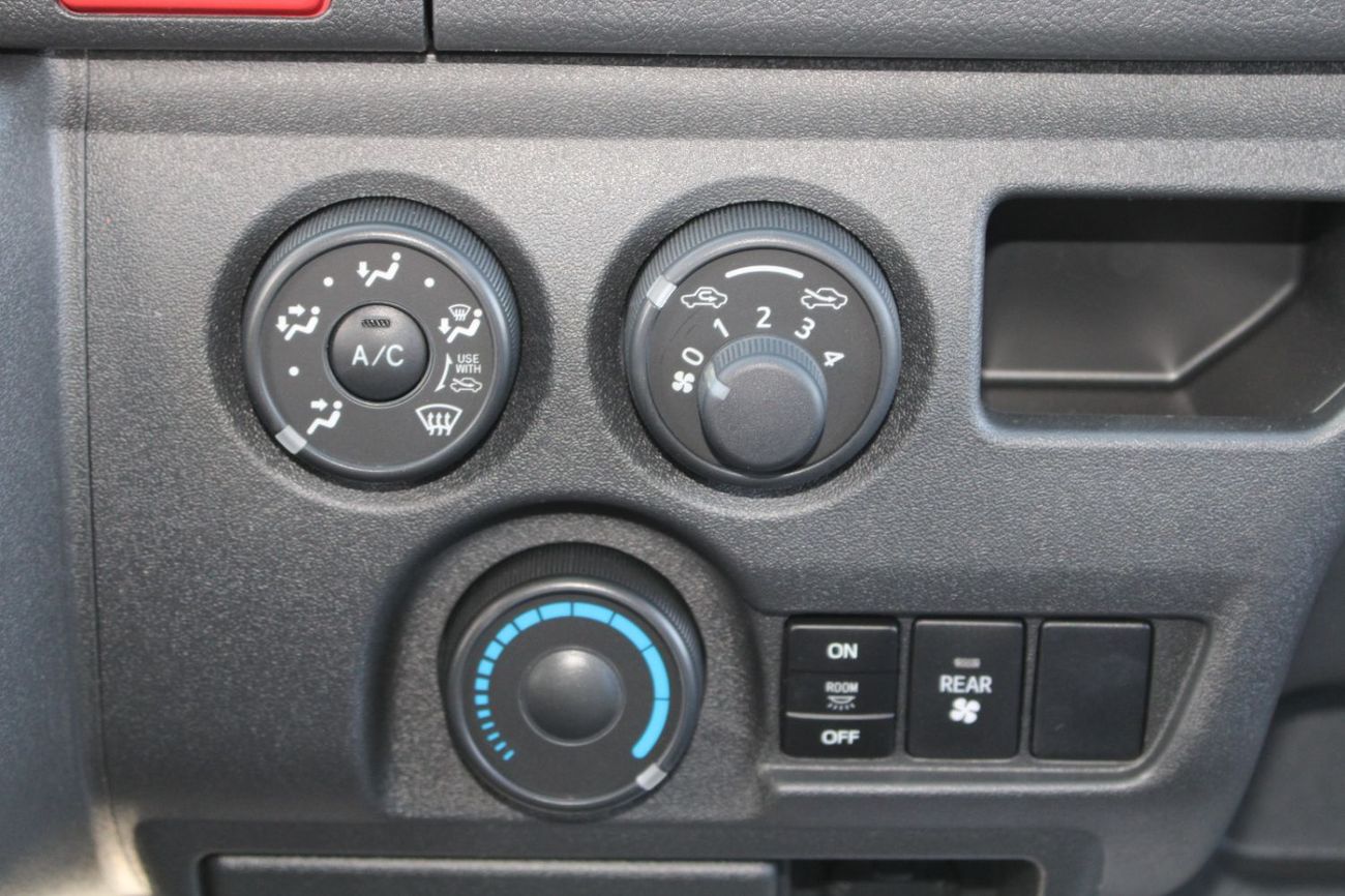 Toyota Hiace TOYOTA HIACE 2.7L PETROL 16 SEATER MINI BUS HIGH ROOF