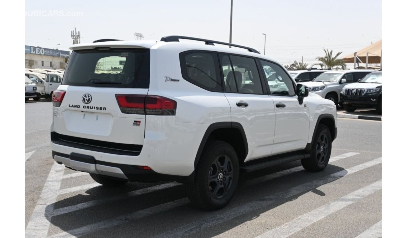 Toyota Land Cruiser GR SPORT 3.5L PETROL 2022