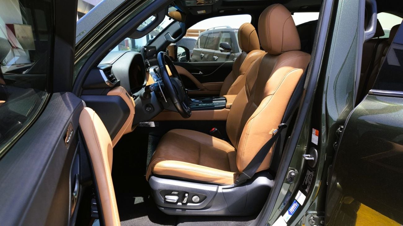 لكزس LX 600 SIGNATURE