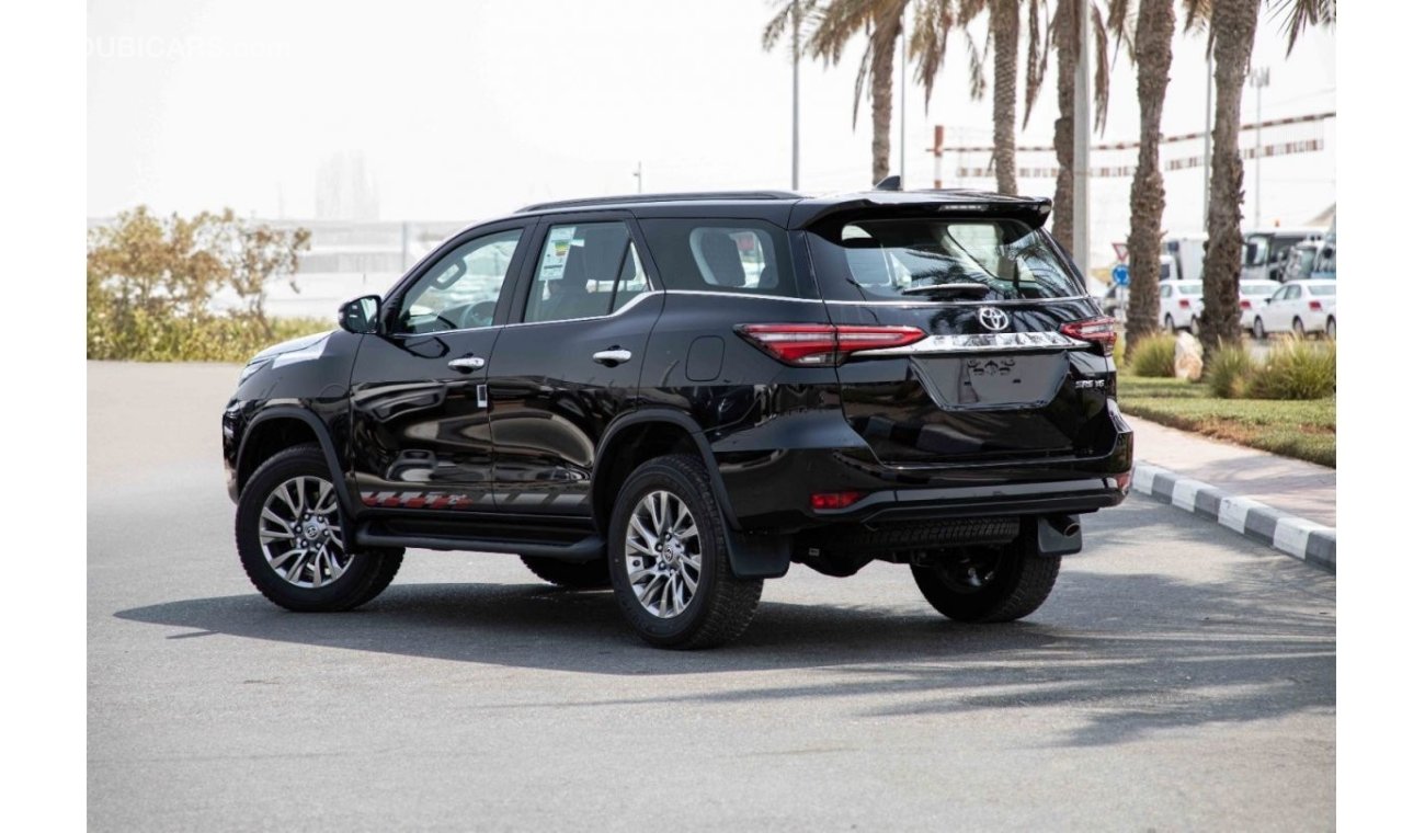 تويوتا فورتونر 2023 Toyota Fortuner 4x4 4.0 HI P A/T - Black inside black