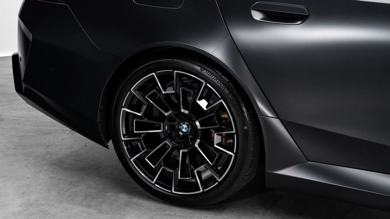 BMW M5 - 2026 - GCC - Under Warranty and Service Contract