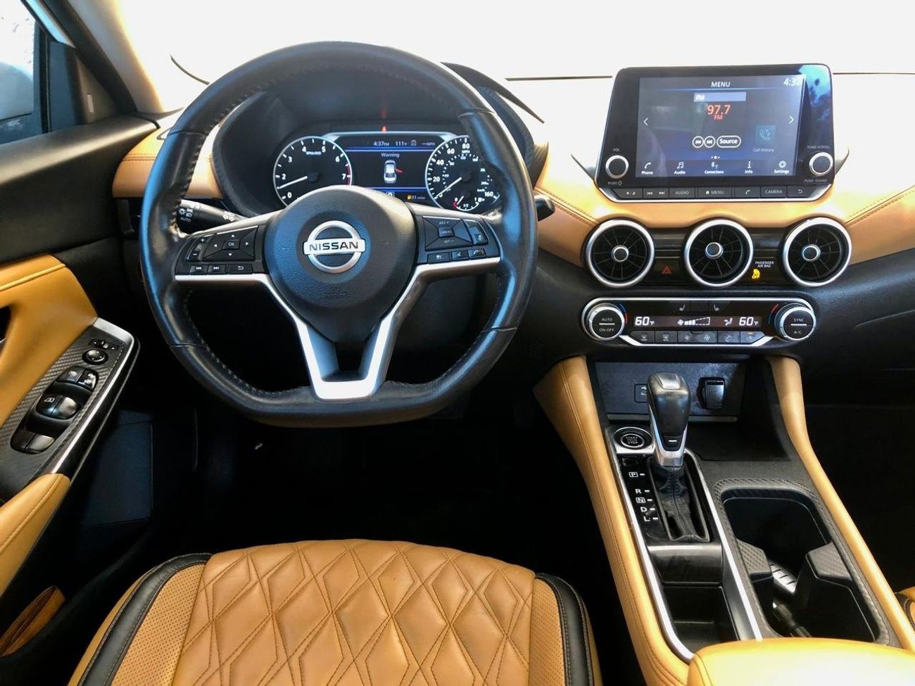 Nissan Sentra SL Nissan Sentra SV 2020-USA top of range ‎نيسان سينترا sv 2020 وارد أعلى مواصفات  2.0L V4