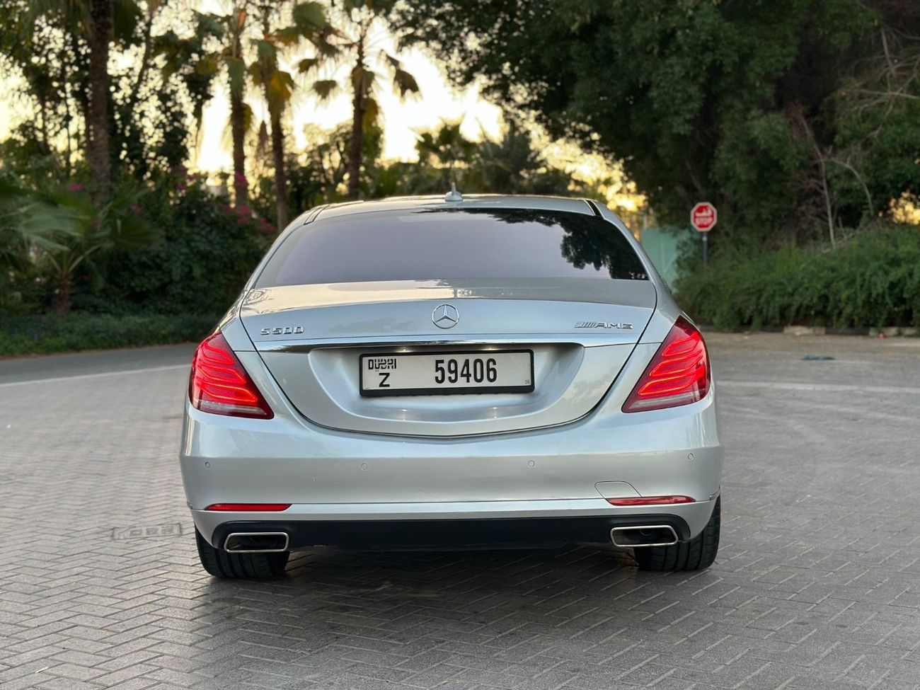 Mercedes-Benz S 550 2015 - AMG - 4.7L Twin Turbo V8 - 449 hp - Perfect Condition