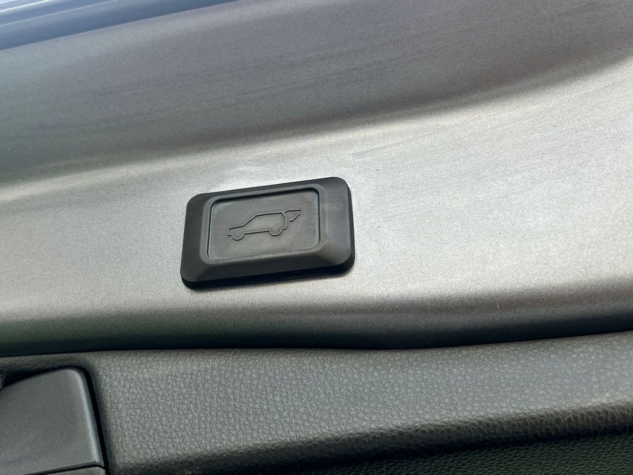 Toyota RAV4 LE 2.0L FWD