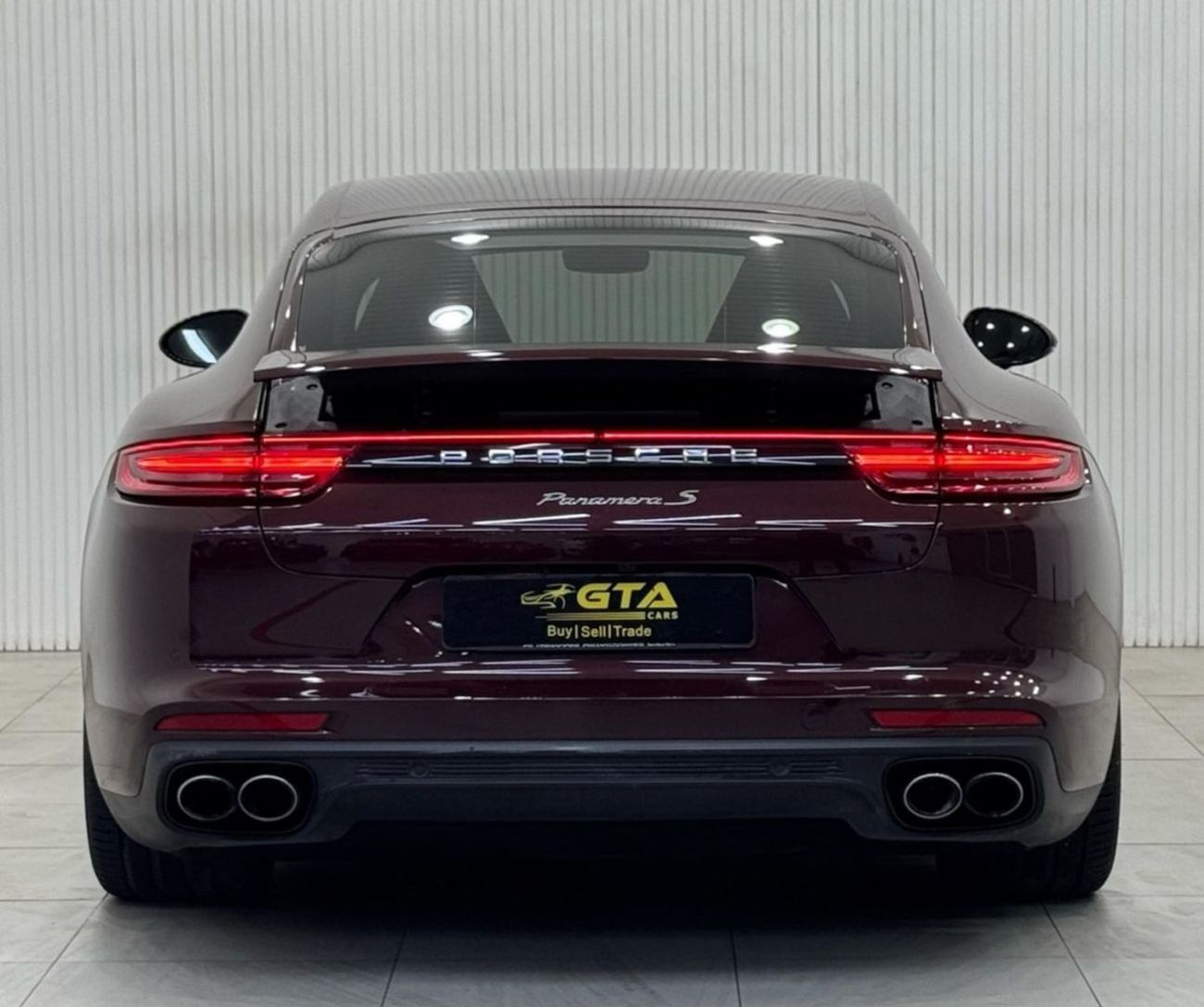 Porsche Panamera Std 3.0L (330 HP) 2018 Porsche Panamera, Warranty, Full Porsche Service History, Excellent Conditi