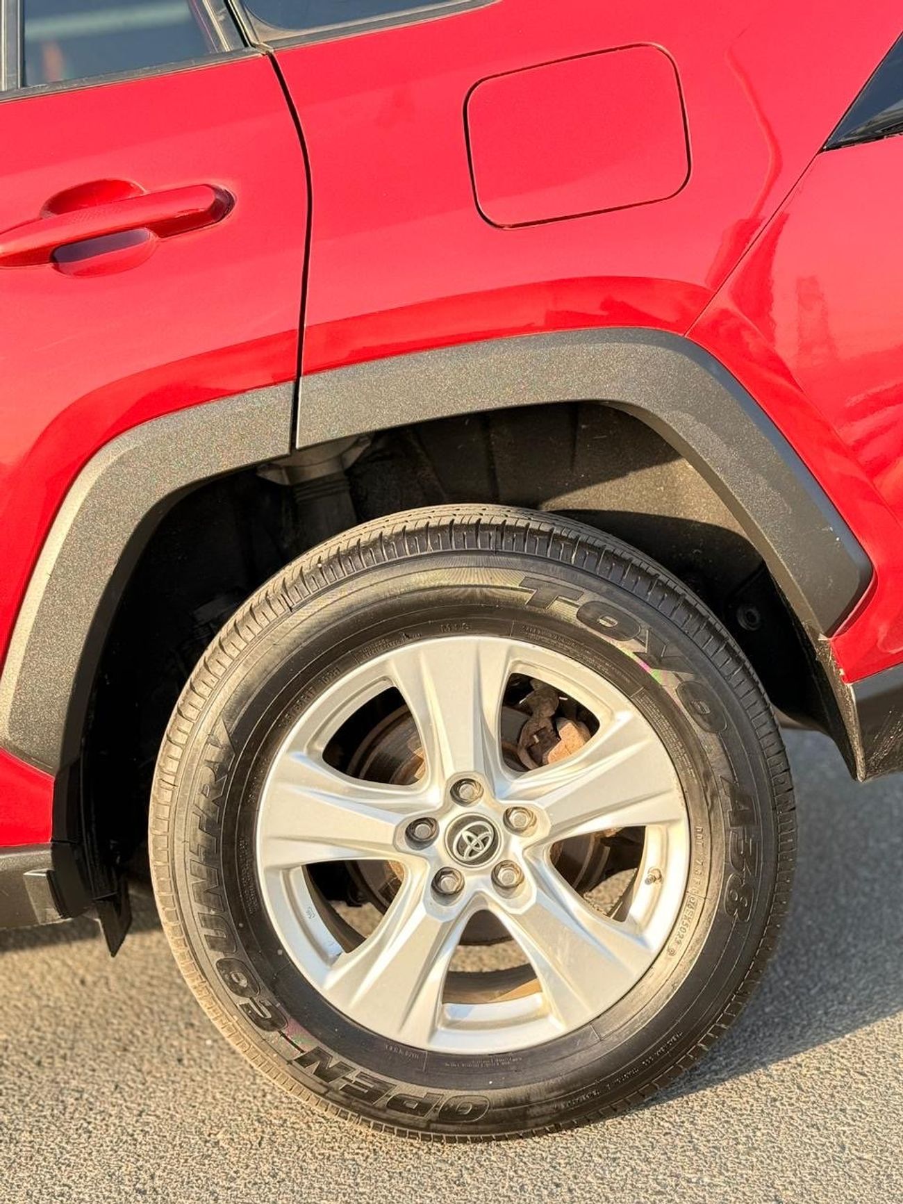 Toyota RAV4 XLE 2.5L hybrid Full option