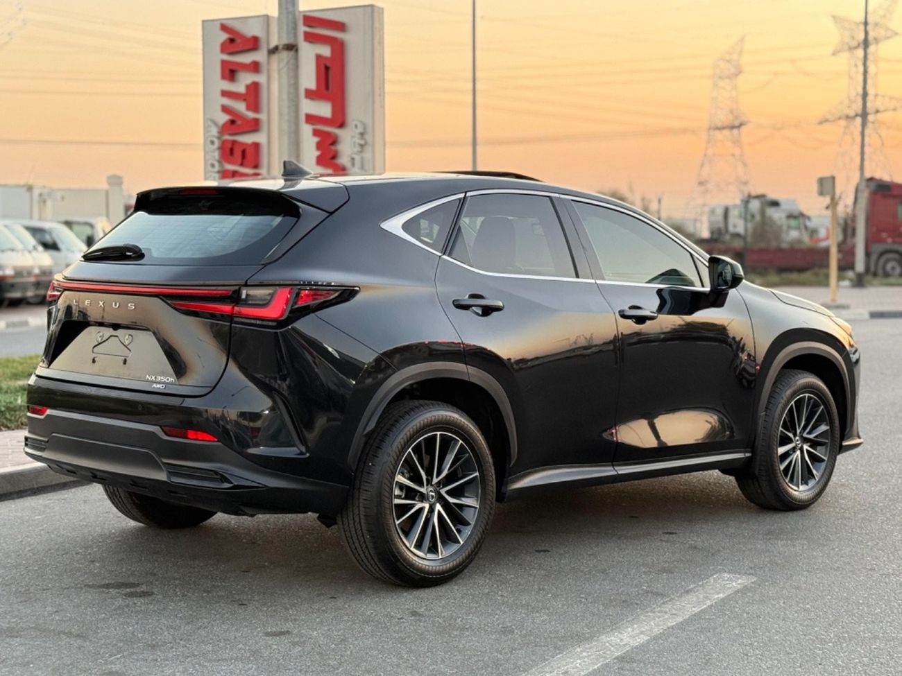 لكزس NX350h Hybrid LEXUS NX 350h Platinum 2.5L