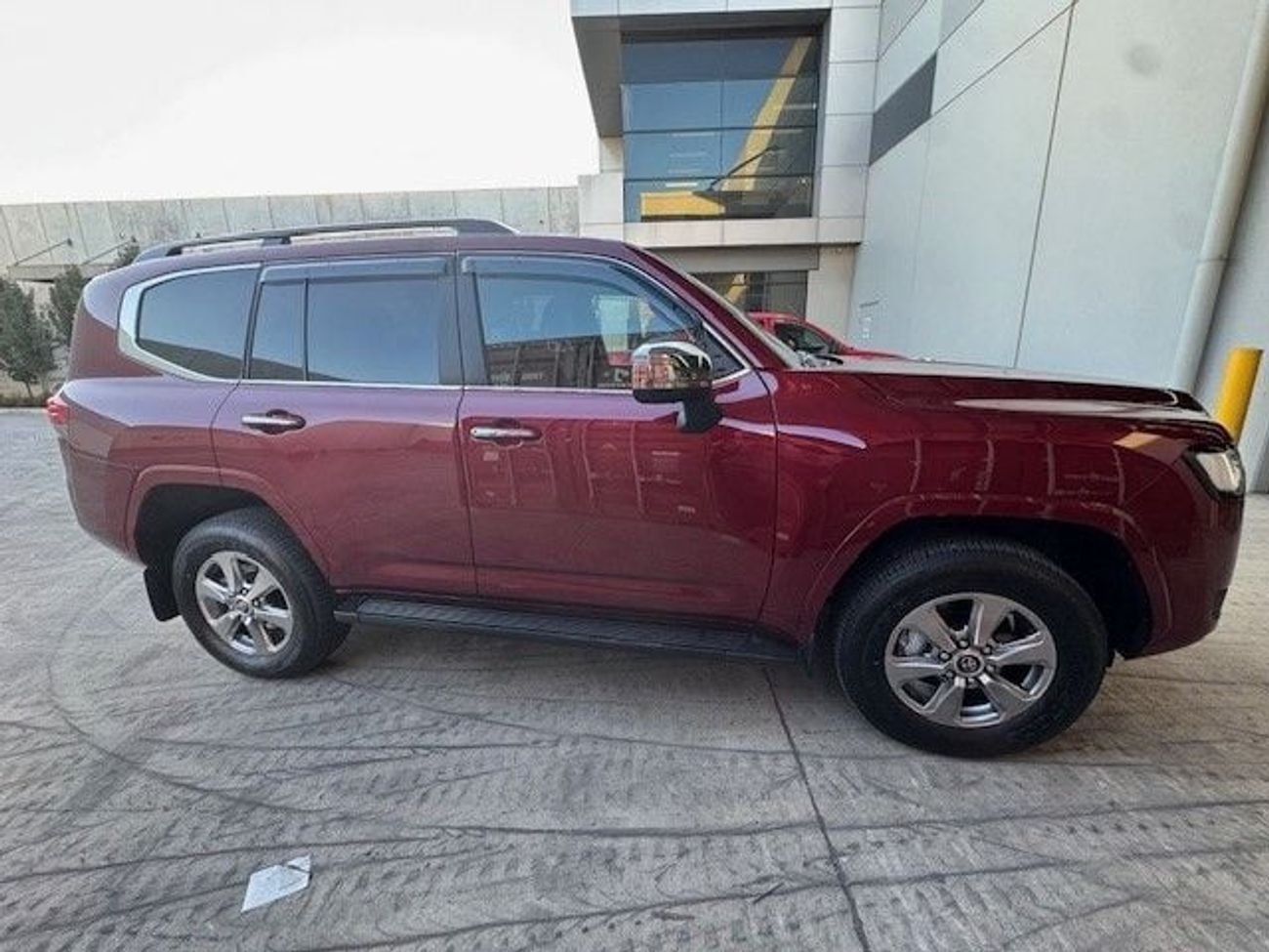 Toyota Land Cruiser SAHARA (NON GCC) Toyota Lc300 Sahara 2025 RHD   maruni diesel  3.3L , grey interior