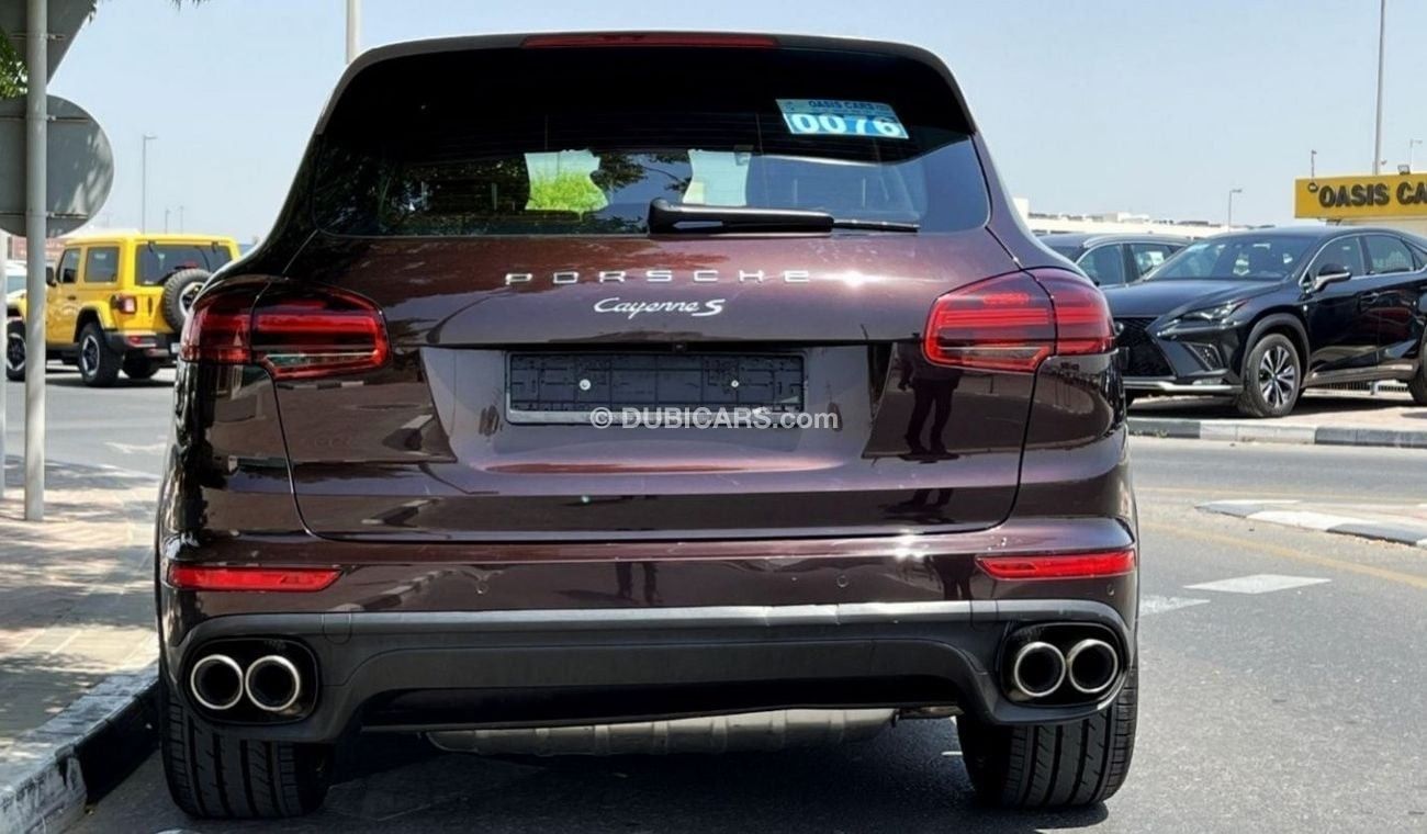 Porsche Cayenne S 2.9L (440 HP) 2018 V6 GCC Full Service History