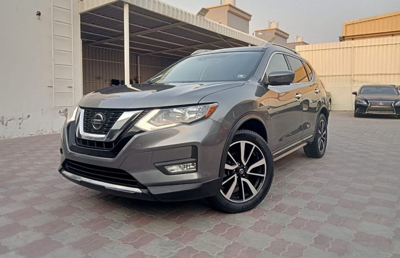 Used Nissan Rogue 2019 for sale in Dubai - 758643