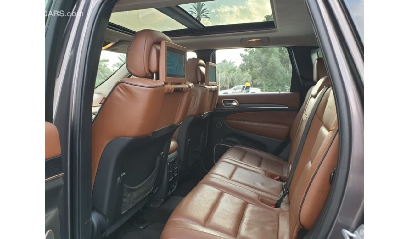 جيب جراند شيروكي Jeep Grand Cherokee Summit 2015 GCC Perfect Condition - Accident Free