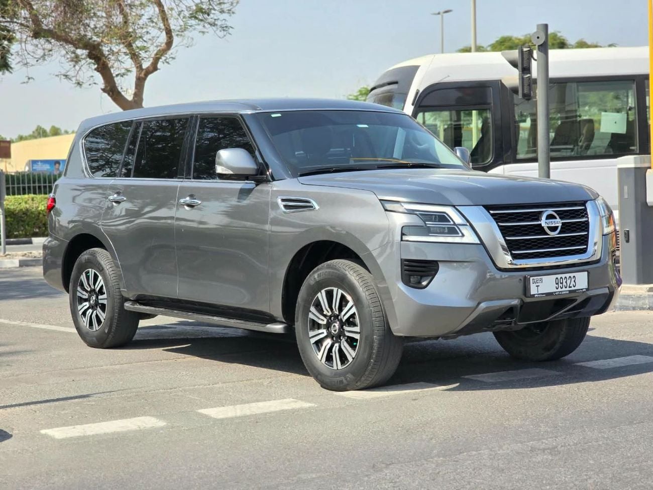 Nissan Patrol SE T2 WITH ORIGINAL AGENCY LEATHER SEATS 2020 GCC SINGLE OWNER WITH AGENCY ROSTAMANI SERVICE HISTORY IN MI