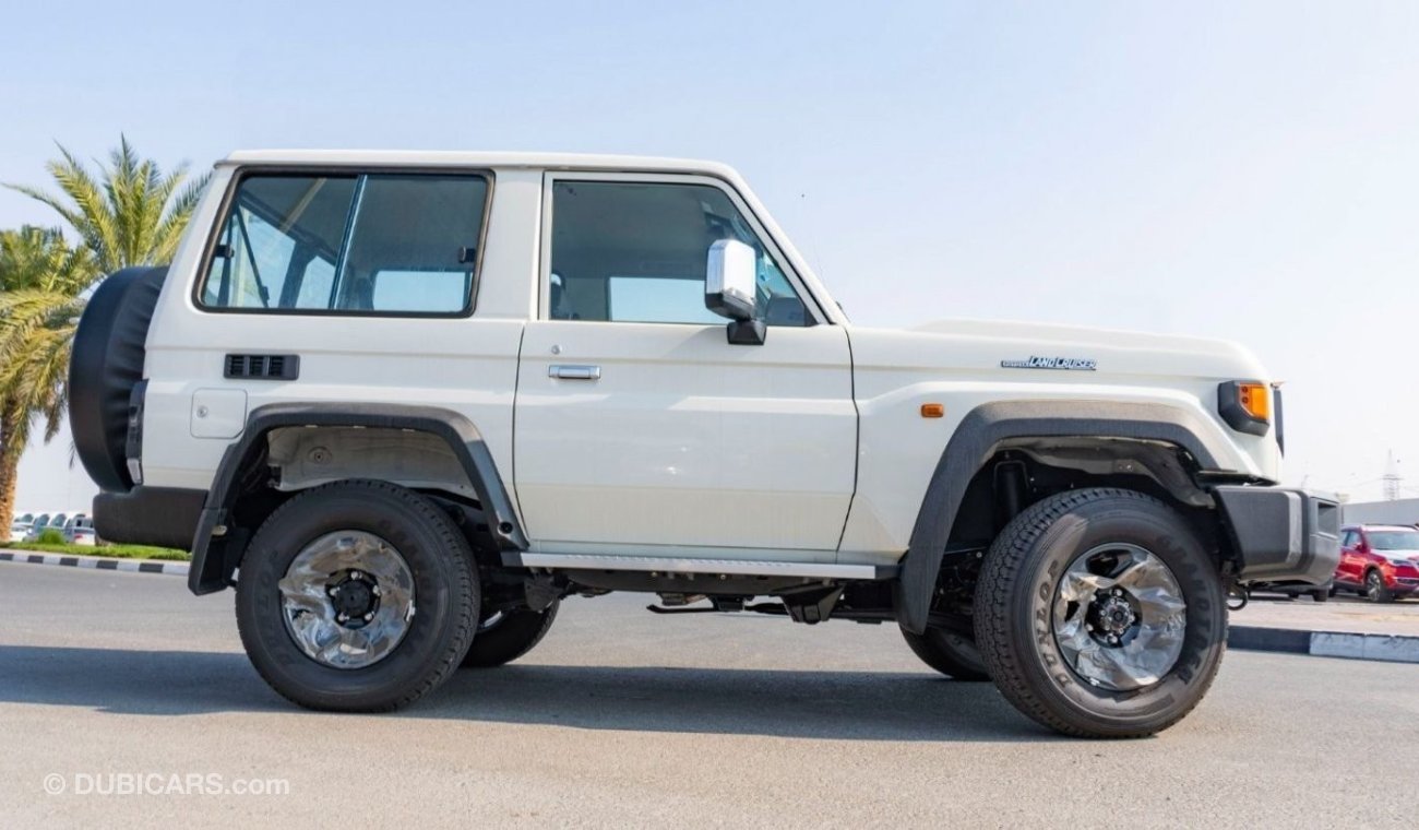 تويوتا لاند كروزر هارد توب 2024 Land Cruiser 78 3Doors 4.0L Petrol with alloy Wheel