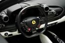 Ferrari F8 Spider STD