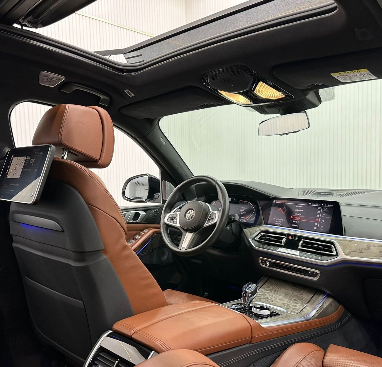 BMW X7 2019 BMW X7 xDrive50i M-Sport, April 2024 BMW Warranty + Service Pack, Captain Seats, Full Options, 