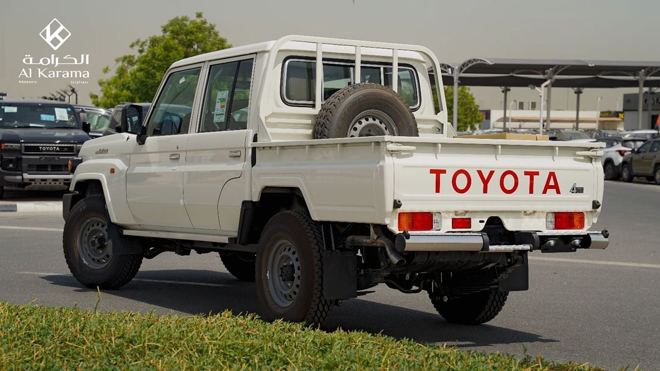 Toyota Land Cruiser Pick Up 2.8L Diesel - Manual Drive - 4x4 - Diff Lock - Touch Screen - Snorkel - GCC
