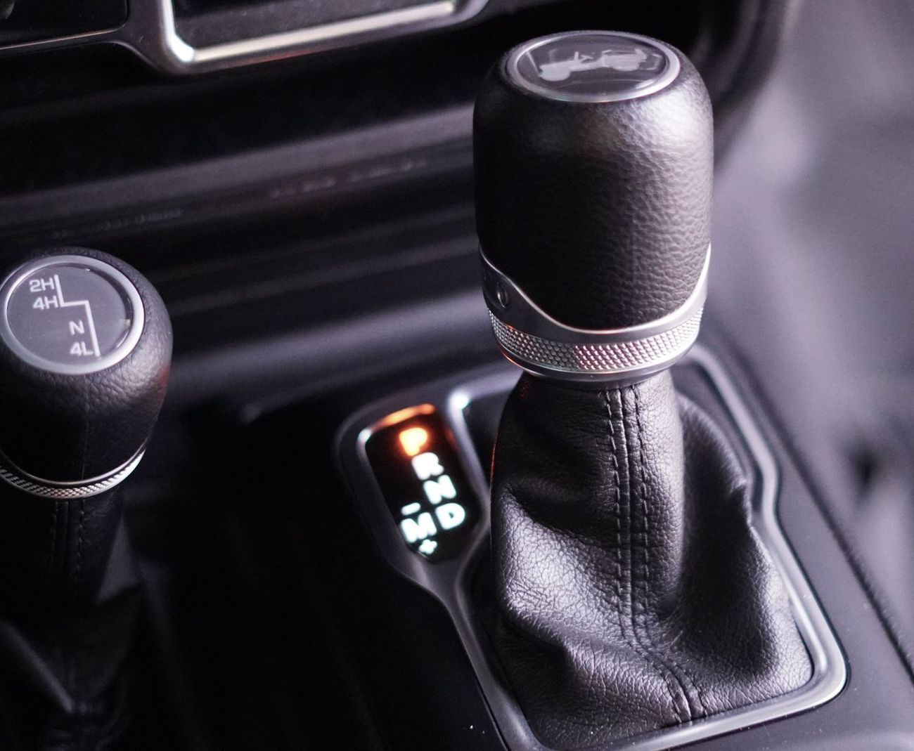 جيب رانجلر Willys Wheeler 3.6L A/T (2 Door)