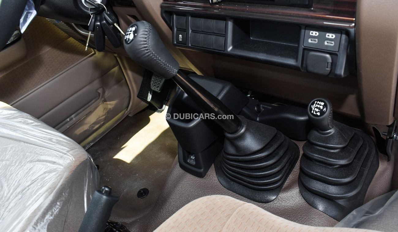 Toyota Land Cruiser Pick Up 4.0L V6 Petrol Single Cabin  M/T