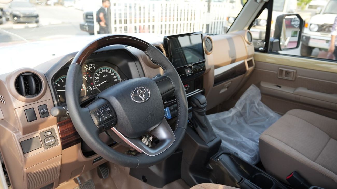 Toyota Land Cruiser Pick Up TOYOTA LC79 PICK-UP SINGLE CABIN 4.0L V6 A/T 2025 WINCH-DIFFLOCK