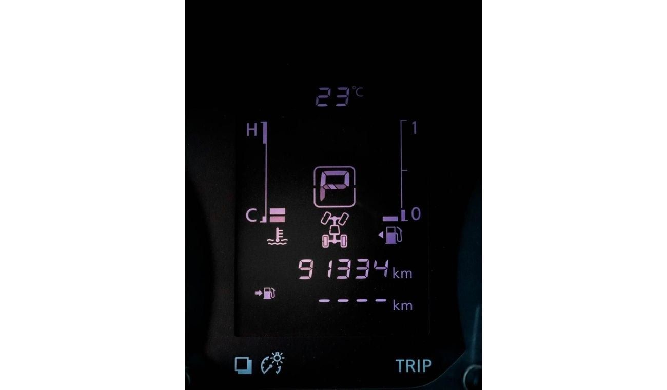 Nissan Navara Std 2.5L 4WD A/T Nissan Navara 4WD 2019 GCC Original Paint accident-free in excellent condition 1175