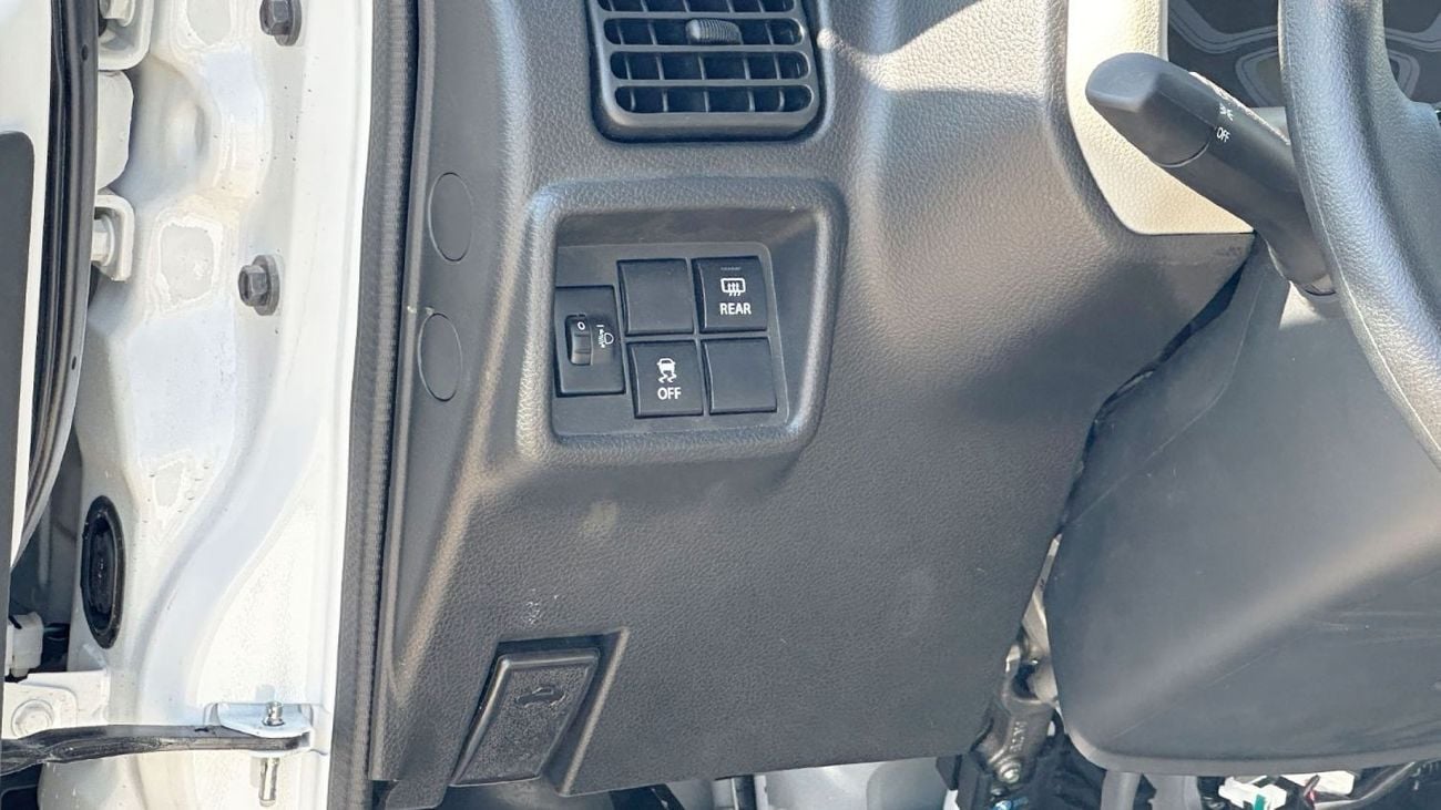 Suzuki EECO Suzuki EECO 1.2L 7 STR MT