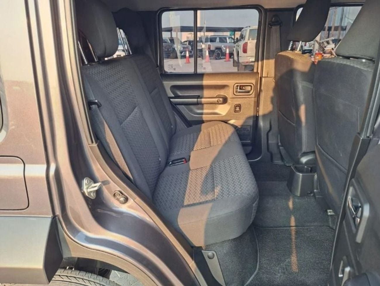 Suzuki Jimny Suzuki • Jimny 1.5L • GLX AT 5-Door