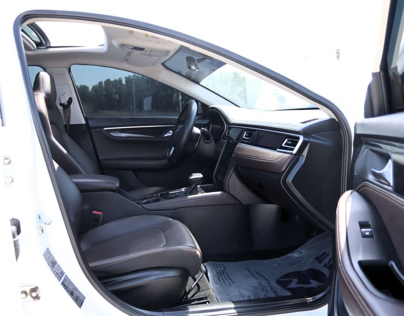 جاك J7 JAC J7 2022 - GCC - FULL OPTION - ACCIDENTS FREE - PERFECT CONDITION INSIDE OUT