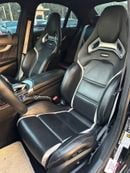 Mercedes-Benz C 63 AMG Std 4.0L Sedan