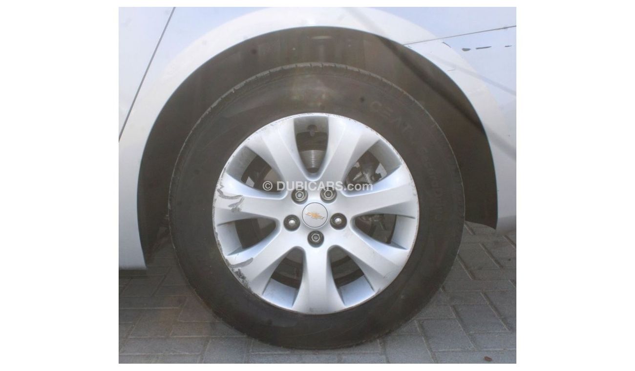 شيفروليه كروز LS شيفورلية كروز 2017 فضي خليجي بحالة ممتازة بدون حوادث