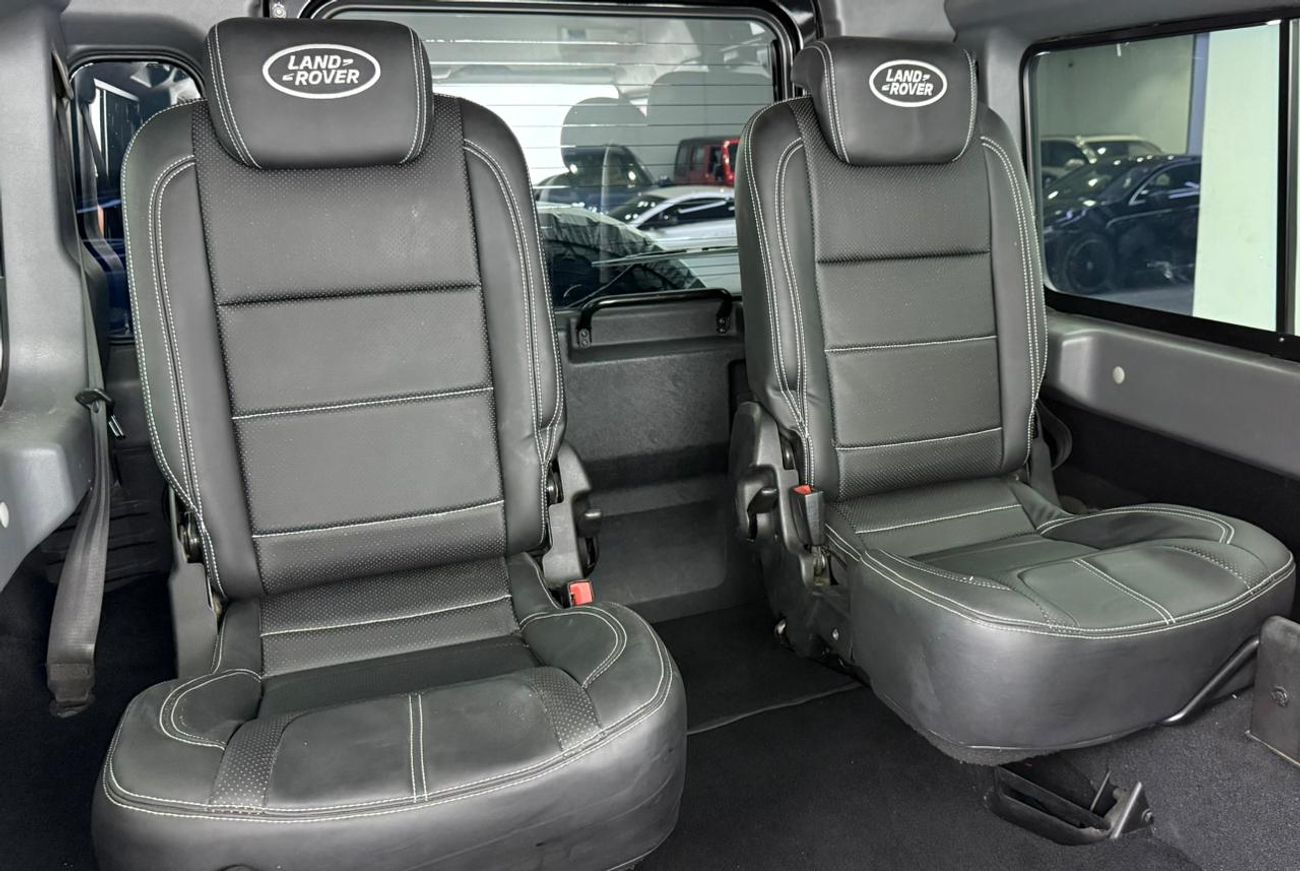 لاند روفر ديفندر 2010 Land Rover Defender 90, Manual Transmission, VIP Seats, Excellent Condition
