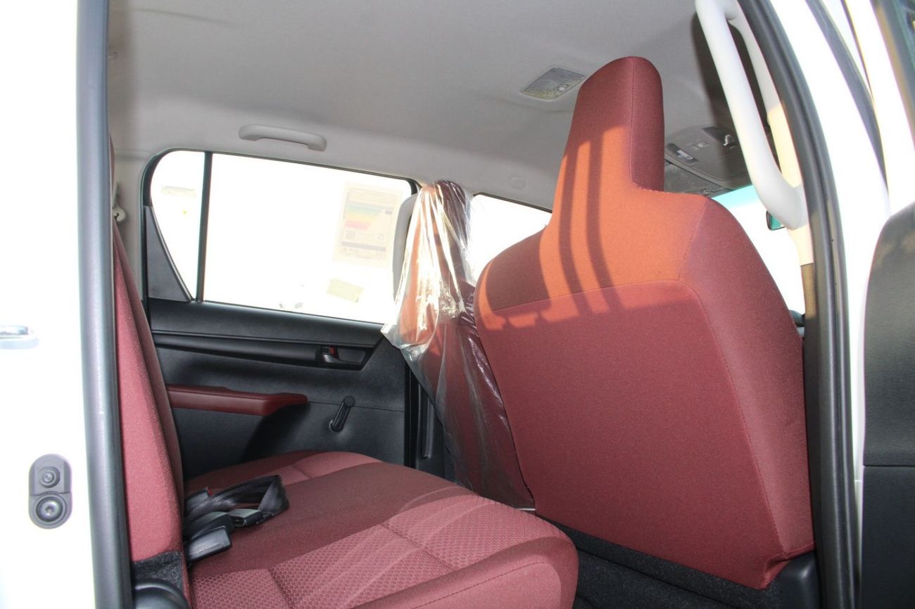 Toyota Hilux 2.4 MT 4X4 4WD MY2025 2026 MODEL GCC SPECS