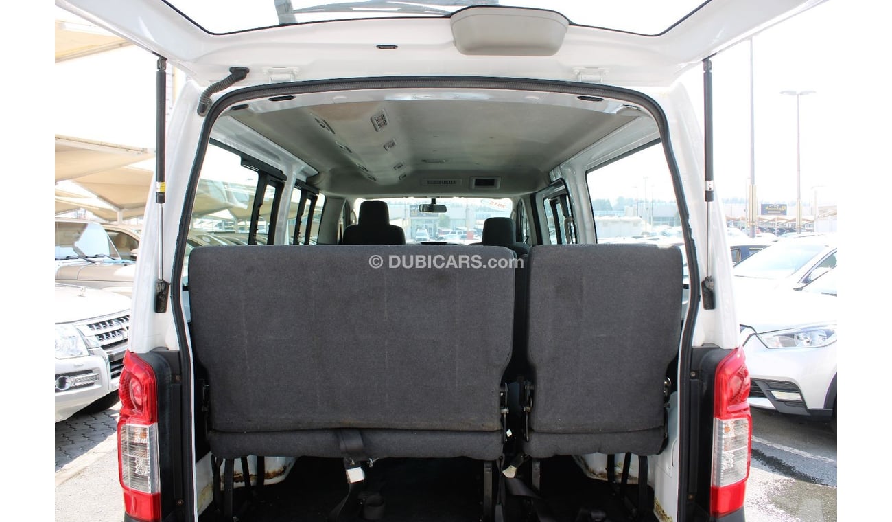 نيسان أورفان ميكروباص