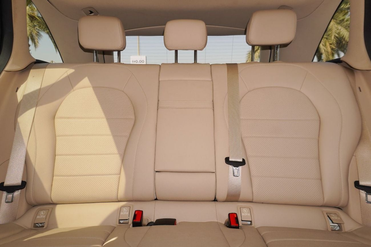 مرسيدس بنز GLC 300 AMG 2.0L