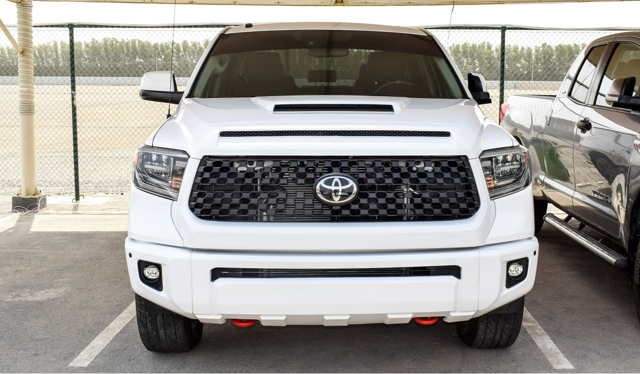 تويوتا تاندرا 5.7L V8 TRD