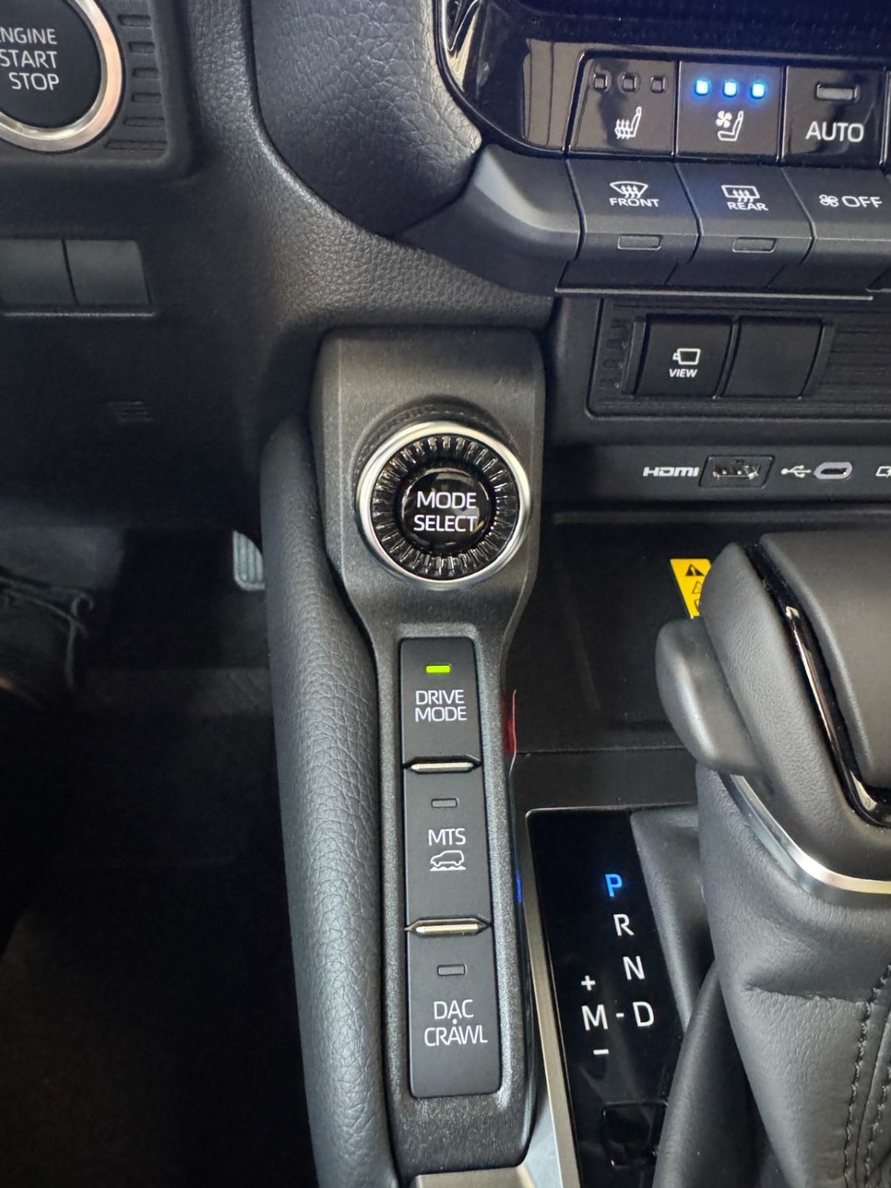 تويوتا برادو 2.4 TURBO LUXURY PANORAMA FULL **EXPORT ONLY**التصدير فقط خارج الخليج**